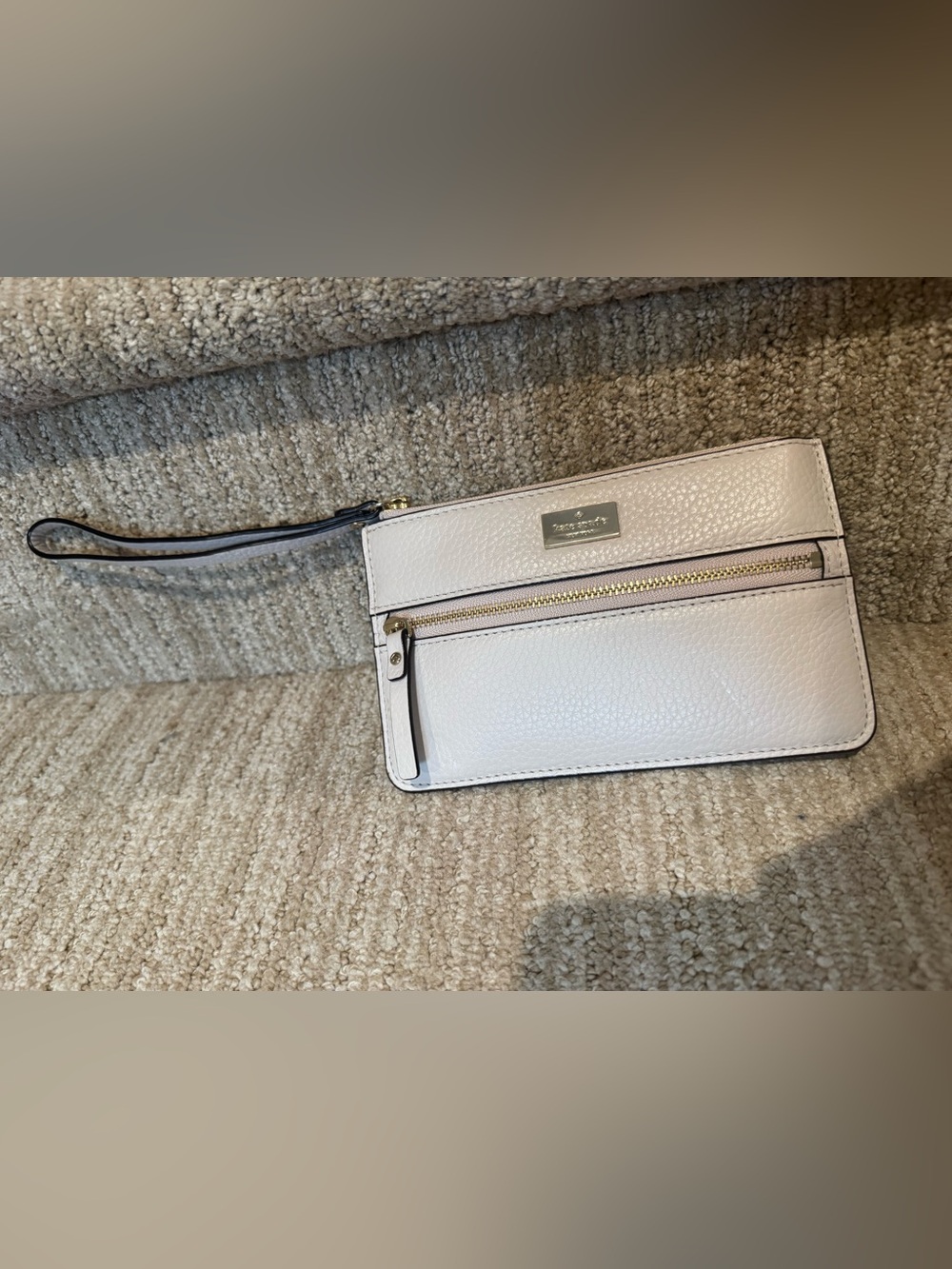 NEW kate spade Cream Pebbled Leather Wristlet with Front Zip Pocket